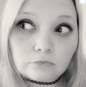 Meet your Posher, Stefanie